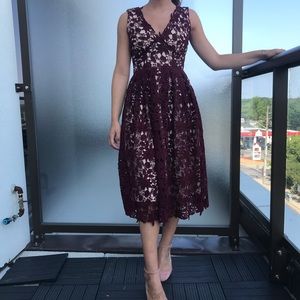 Lace midi dress
